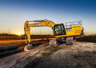 Pásová rypadla JCB JS370 NLC