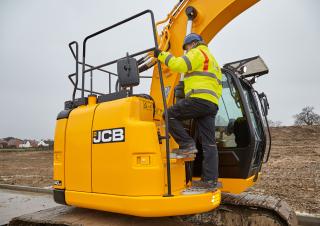 Pásová rypadla JCB JZ 140 LC
