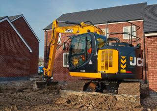 Pásová rypadla JCB JZ 140 LC