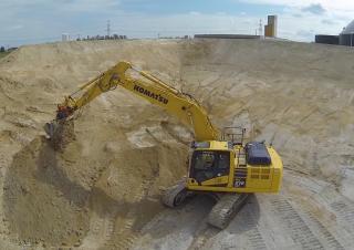 Pásová rypadla Komatsu PC210LCi-10