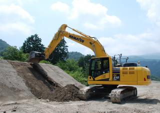 Pásová rypadla Komatsu PC210LCi-10