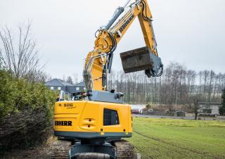 Pásová rypadla Liebherr R 926 Compact Litronic