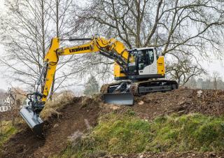 Pásová rypadla Liebherr R 926 Compact Litronic 