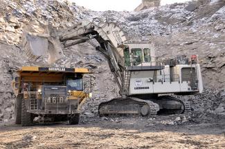 Pásová rypadla Liebherr R 9350 