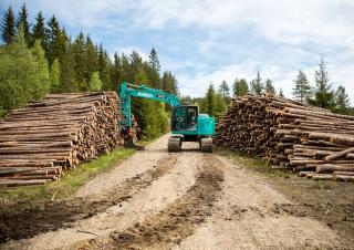 Pásová rypadla Kobelco SK 140 SRL 5