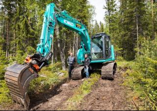 Pásová rypadla Kobelco SK 140 SRL 5