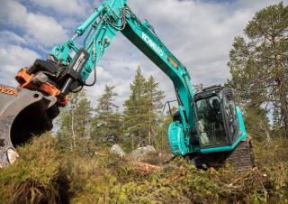 Pásová rypadla Kobelco SK 140 SRL 5