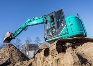 Pásová rypadla Kobelco SK 140 SRLC 3