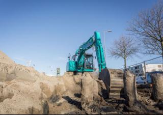 Pásová rypadla Kobelco SK 140 SRLC 5