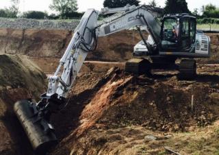 Pásová rypadla Kobelco SK 210 H LC 10
