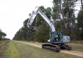 Pásová rypadla Kobelco SK 210 H NLC 10E