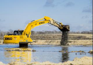 Pásová rypadla Kobelco SK 260 LC 10