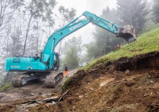 Pásová rypadla Kobelco SK 260 NLC 10
