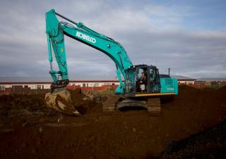 Pásová rypadla Kobelco SK 260 NLC 10
