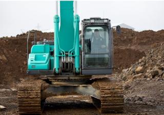 Pásová rypadla Kobelco SK 350 LC 10