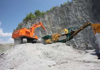 Pásová rypadla Hitachi ZX 470 LCH-3