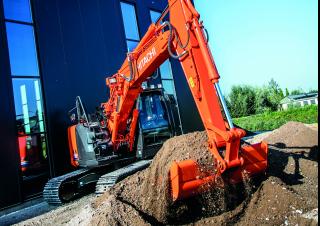 Pásová rypadla Hitachi ZX135US-6