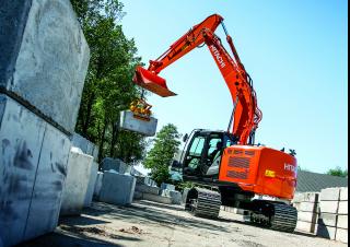 Pásová rypadla Hitachi ZX225USRLC-6