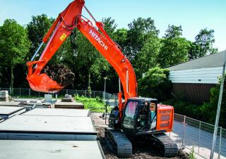 Pásová rypadla Hitachi ZX225USRLC-6