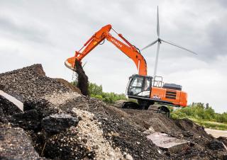 Pásová rypadla Hitachi ZX300LC-6