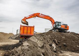 Pásová rypadla Hitachi ZX300LC-6