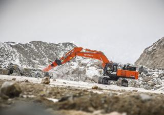 Pásová rypadla Hitachi ZX490LCH-6