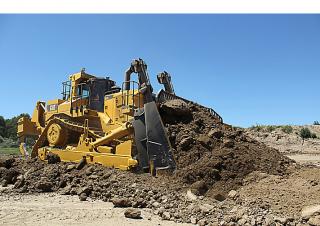 Pásové buldozery Caterpillar D11T