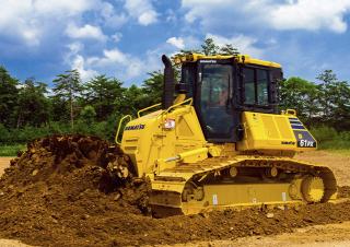 Pásové buldozery Komatsu D61EX-24E0