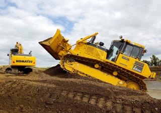 Pásové buldozery Komatsu D65PXi-18E0