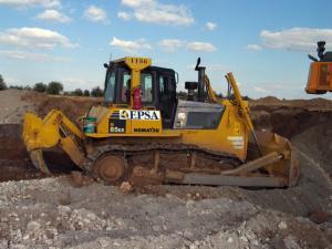 Pásové buldozery Komatsu D85PX-15