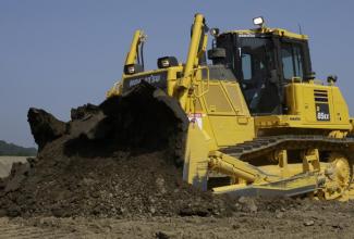 Pásové buldozery Komatsu D85EX-18E0