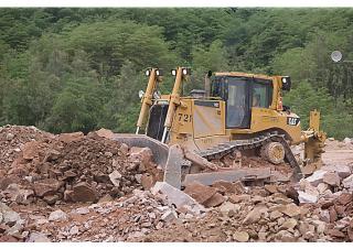 Pásové buldozery Caterpillar D8T