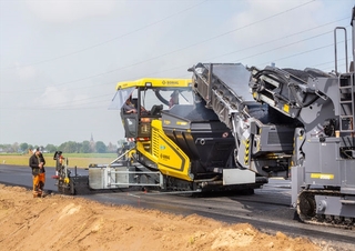 Pásové finišery Bomag BF 800 C 3 S 500
