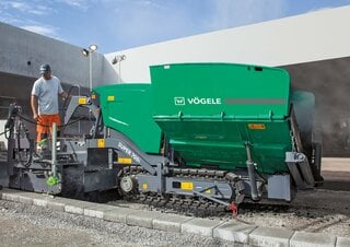 Pásové finišery Vögele Super 700i