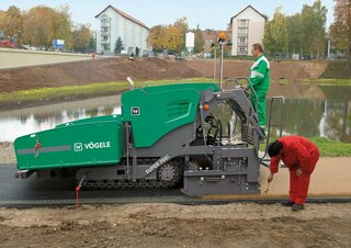 Pásové finišery Vögele Super 700i