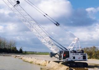 Pásové jeřáby s příhradovým výložníkem Liebherr HS 8050 HD