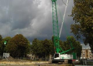 Pásové jeřáby s příhradovým výložníkem Liebherr LR 1130