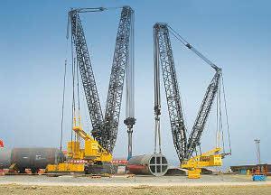 Pásové jeřáby s příhradovým výložníkem Liebherr LR 11350