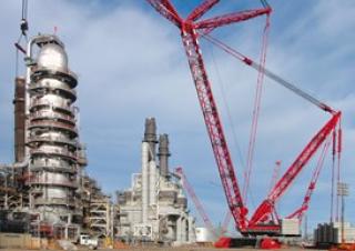 Pásové jeřáby s příhradovým výložníkem Liebherr LR 13000