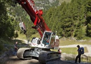Pásové jeřáby s teleskopickým výložníkem Liebherr LTR 1060