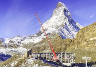 Pásové jeřáby s teleskopickým výložníkem Liebherr LTR 1060