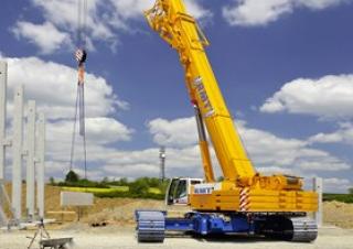 Pásové jeřáby s teleskopickým výložníkem Liebherr LTR 1220