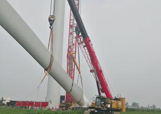 Pásové jeřáby s teleskopickým výložníkem Sany SCC800TB