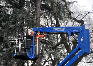 Kloubové pracovní plošiny Pásové kloubové pracovní plošiny CTE Traccess 230