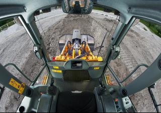 Pásové nakladače Liebherr LR 636 G8.0