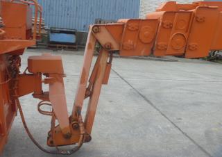 Teleskopické pracovní plošiny Pásové teleskopické pracovní plošiny Hitachi HX 220 B