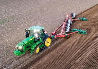 Pásové traktory John Deere 8RT 370 