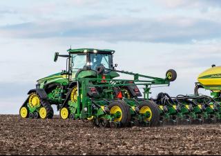 Pásové traktory John Deere 8RX 340