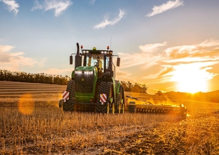 Pásové traktory John Deere 9520RX