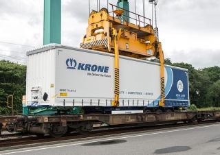 Přívěsy Plachtové návěsy Krone SDP 27 eLG4-CS